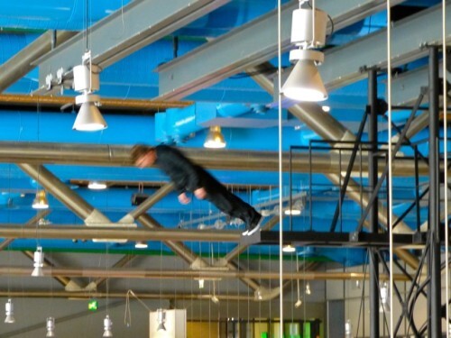 Loris Gréaud, [I] tour aux plongeurs Beaubourg 5