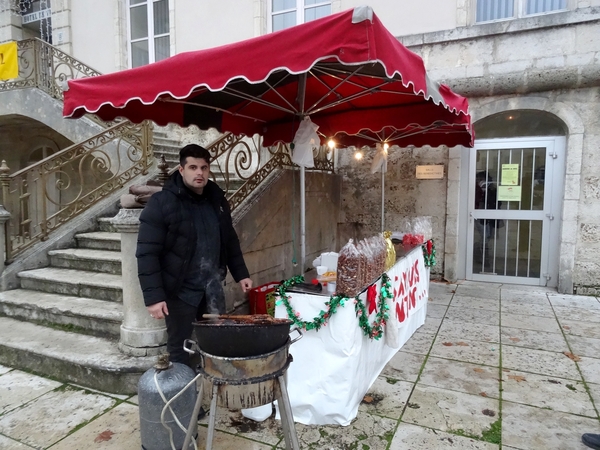 N'oubliez pas de vous rendre au Marché de Noël du Zonta Club, encore aujourd'hui !