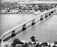 1968 : Phnom-Penh, pont japonais