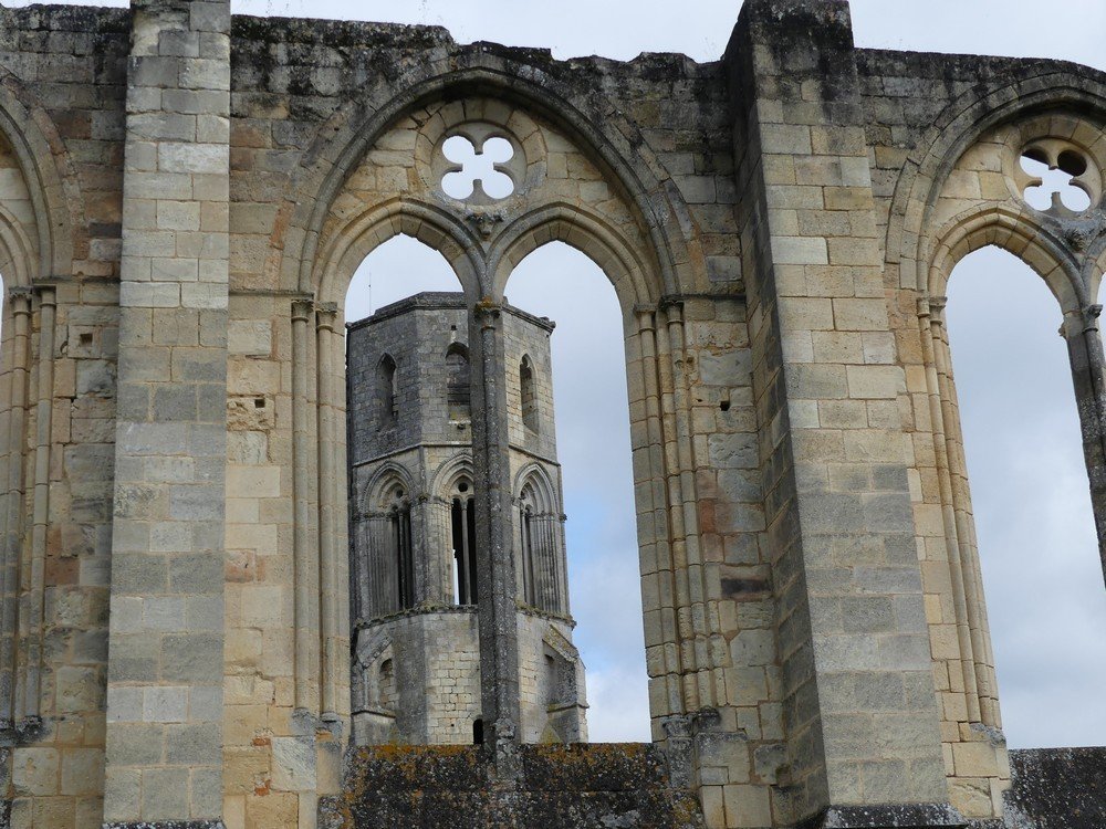 Balade dans l'Entre-Deux-Mers : l'abbaye de la Sauve Majeure...