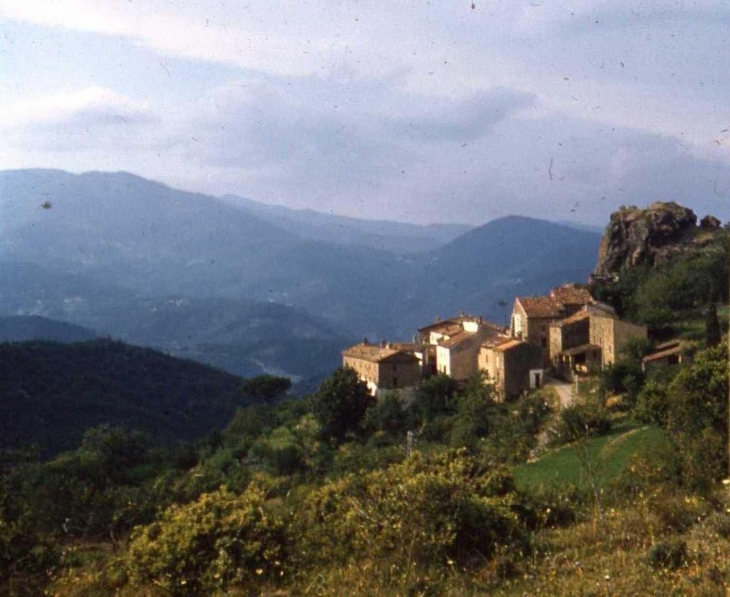 Le hameau de Roquedur