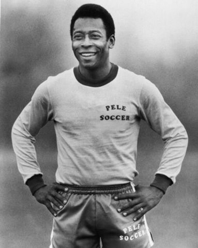 PELE  LE ROI DU FOOTBALL  BRESILIEN 