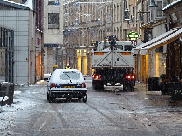 Vivre à Metz sous la neige Noël 4 mp1357 2010