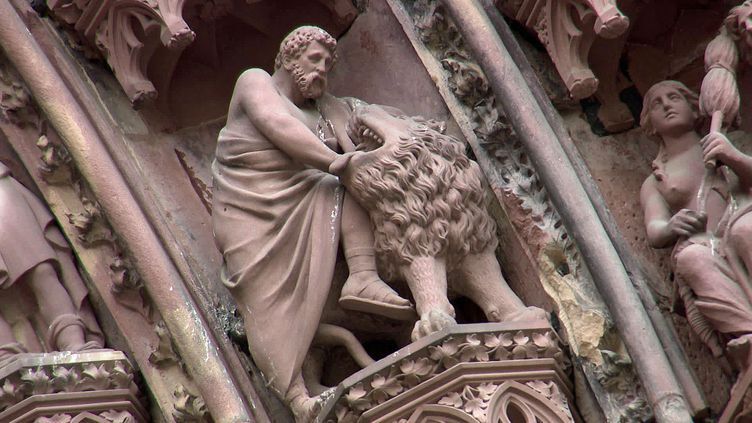 Lion sculpté sur la cathédrale de Strasbourg&nbsp; (France 3 Alsace)