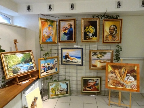 L'exposition des peintres de l'atelier peinture à l'huile de Sainte Colombe sur Seine...