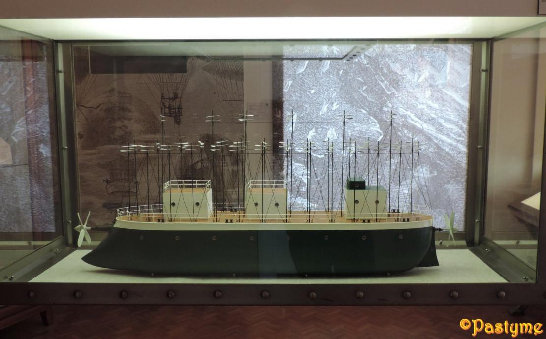 NANTES - MUSEE Jules VERNE