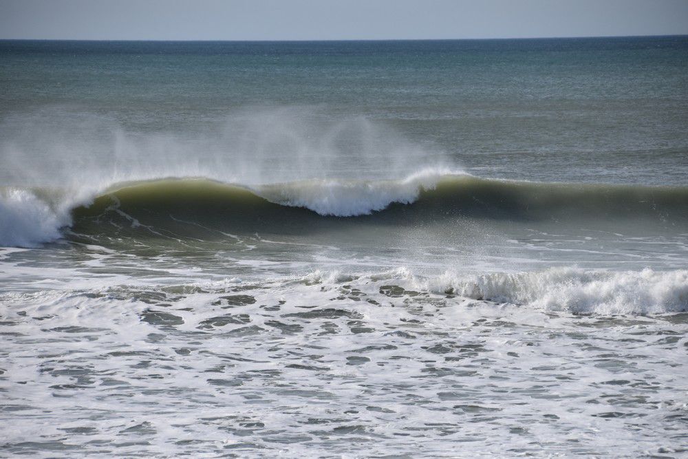 Les belles vagues de Lacanau - mars 2024...