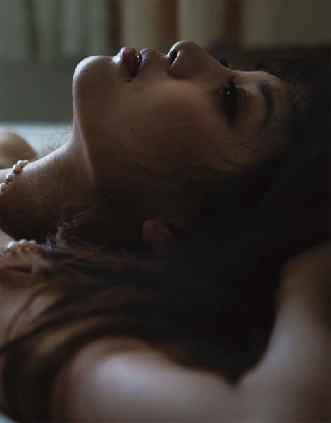 Photobooks : ( Rara Anzai : Nude Photobook 「Hello,Goodbye」 )