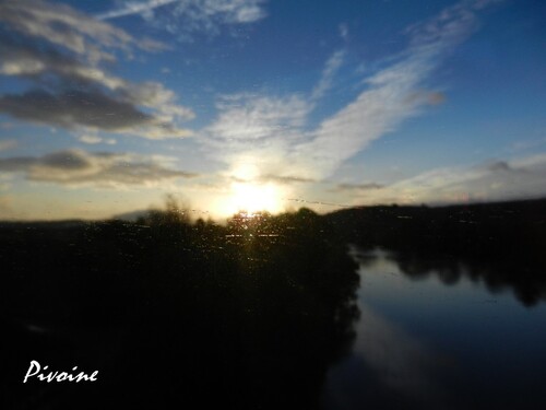 LEVER DE SOLEIL SUR LA ROUTE