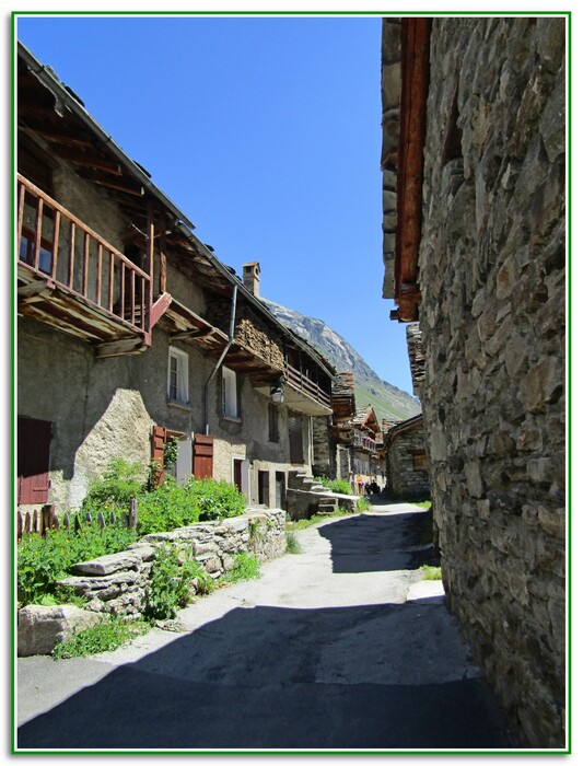 EN ROUTE POUR LE COL DE L'ISERAN   No2