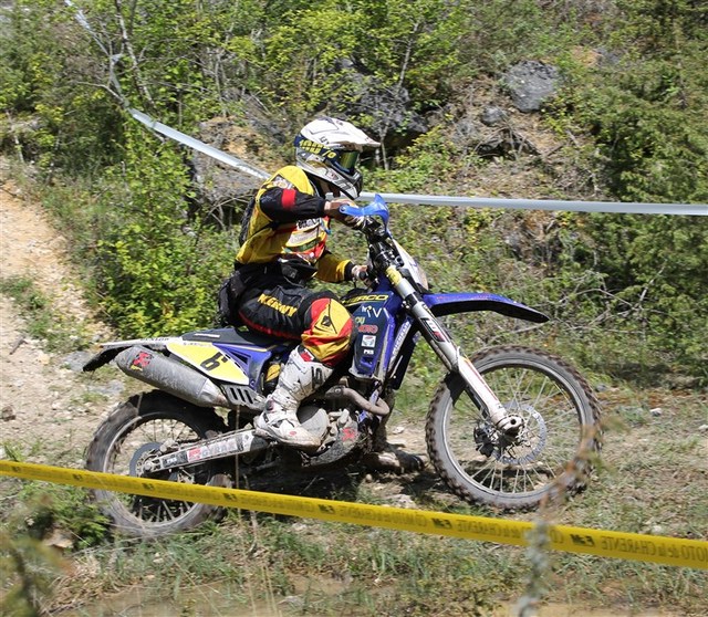 Blog de sylviebernard-art-bouteville : sylviebernard-art-bouteville, Enduro des Coteaux Charentais . Châteauneuf-sur-Charente 4.05.2014