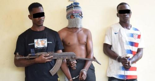 Côte d'Ivoire : Man, fin de parcours pour 03 bandits présumés, spécialisés dans des vols à main armée et soupçonnés dans le meurtre d'un jeune - KOACI
