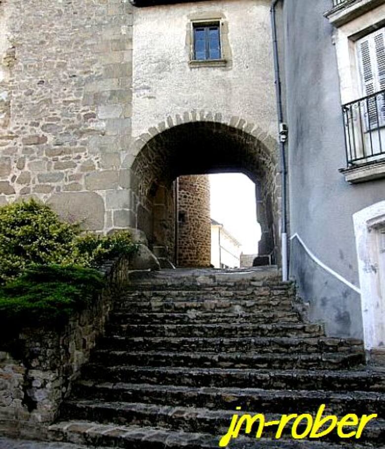 Chateauponsac, la ville sur ses hauteurs surnommée la perle de la la Gartempe