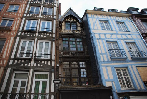 Le Gros Horloge et l'église saint Eloi à Rouen