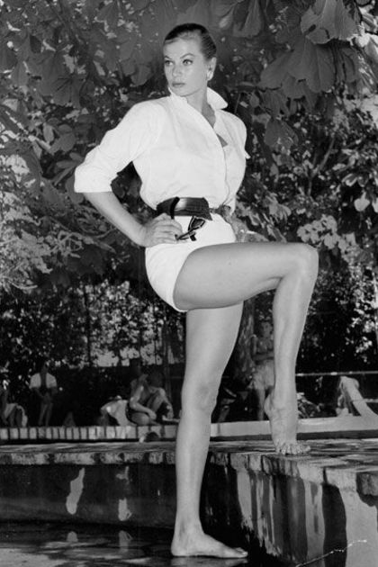 https://static.lexpress.fr/medias_1530/w_420,h_630,c_fill,g_north/v1406733435/anita-ekberg-8_783399.jpg