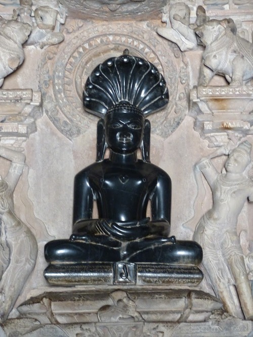 les temples de Khajuraho; l'intérieur