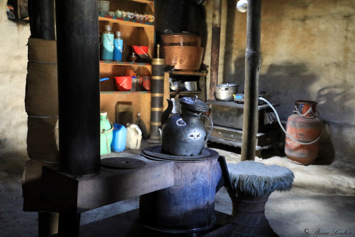 Village historique de Sam Dzong : intérieur d'une maison