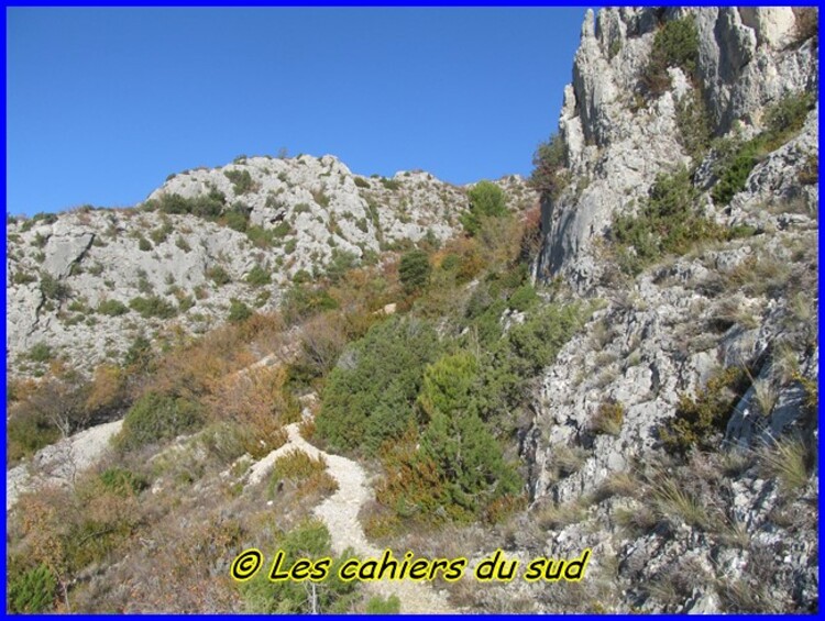 Moustiers Ste Marie, le sentier de la chaîne