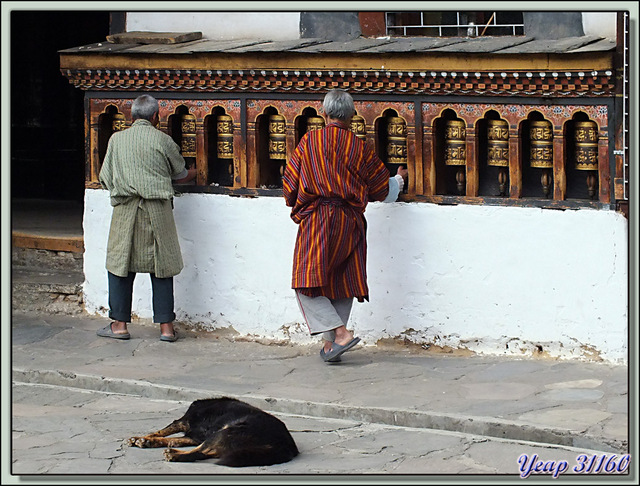 Blog de images-du-pays-des-ours : Images du Pays des Ours (et d'ailleurs ...), Moulins à prières - Monastère Changangkha Lhakhang -Thimphu - Bhoutan