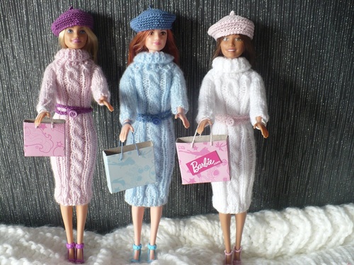 Barbie en robe torsade de Malélé et Patricia.F