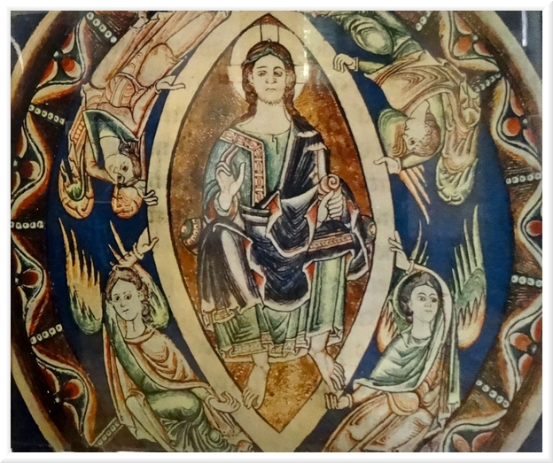 Dans le cadre  du retour des reliques de saint Bernard à Châtillon sur Seine, Jean Ponsignon a présenté une conférence et une exposition sur les Cisterciens 