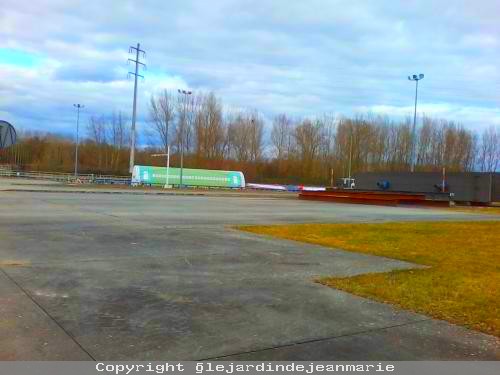 Dimanche 15 Février 2015 ... Airbus A380:je pense qu'il y a eu un départ car j'ai eu la chance de voir la péniche arrivé a Langon,je vous met le site des heures de départ de Langon,