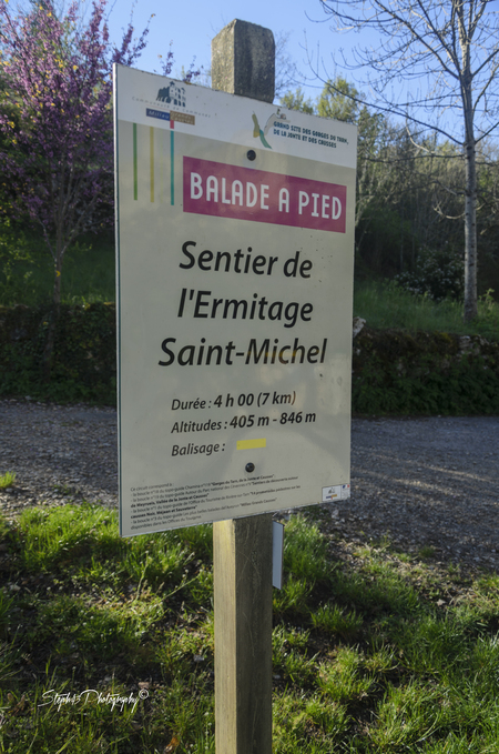 Ermitage Saint-Michel / Champignon préhistorique
