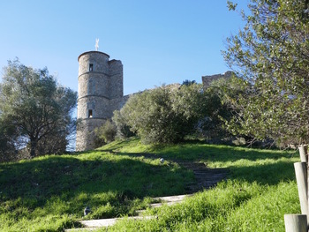 En quittant le château