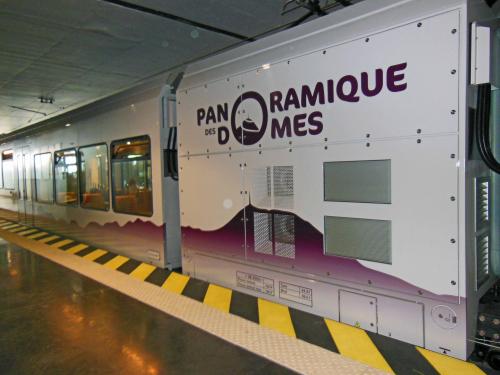 "PANORAMIQUE des DÖMES", le train à crémaillère...