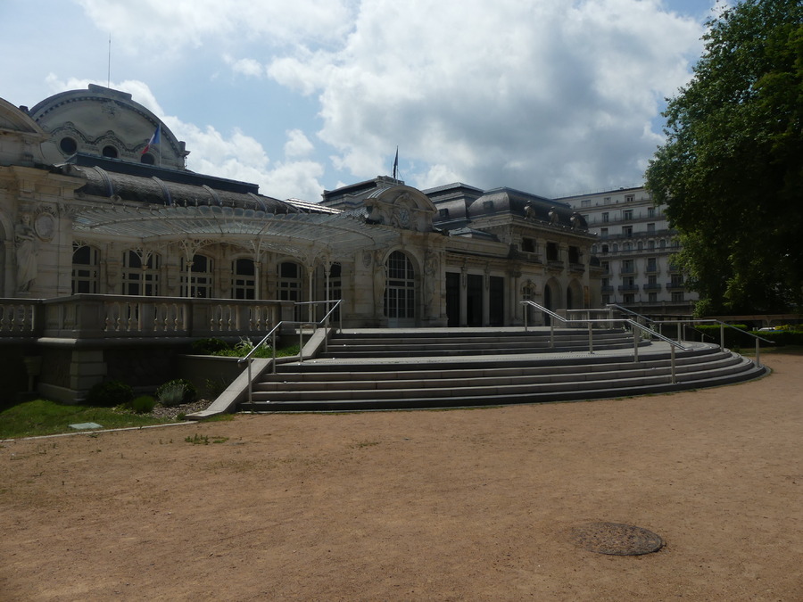 UN  PEU  DE  FRAICHEUR  A  VICHY