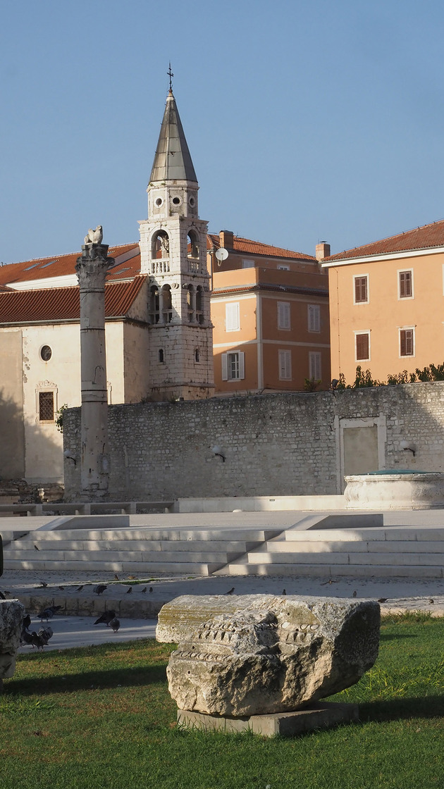 dans les rues de zadar, autour des runes romaines 19/1