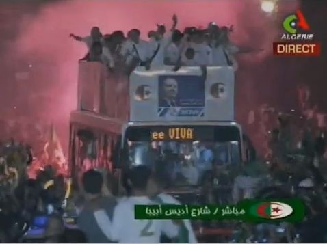 Retour triomphale de l'EN à Alger le 19.11.09