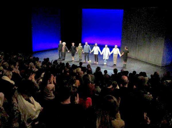 La Compagnie des Gens a fait découvrir aux lycéens de Désiré Nisard,  à l'Espace des Arts de Chalon sur Saône, une éblouissante pièce de théâtre "....