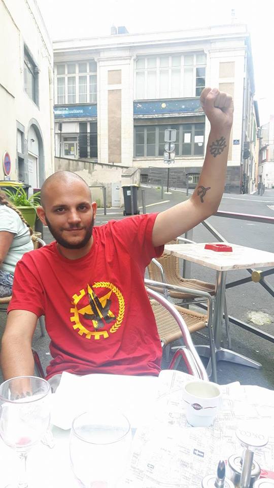 Le dernier repas avant la grève Un militant révolutionnaire occitan (auvergnat) en grève de la faim contre une assignation à résidence de fait