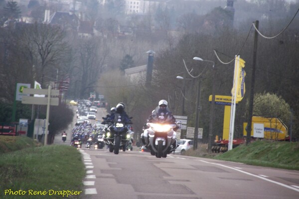 Le départ de la course Châtillon sur Seine-Dijon, vu par René Drappier