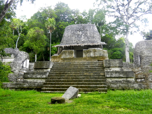 Tikal - Flores (Guatemala)