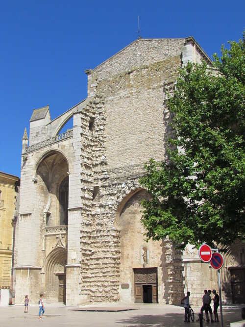 Saint-Maximin la- Sainte- Baume (fin).