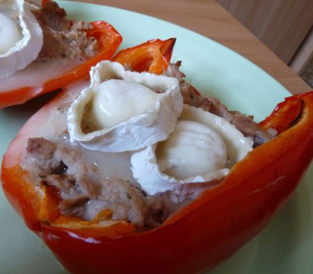 POIVRONS FARCIS AU THON ET AU CHEVRE dans Recette les légumes TNcXG1H-jXnOeTB9YmzvLpe3mhg