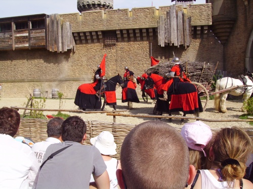 JOURNEE EXCEPTIONNELLE AU PUY DU FOU? TEMPS TRES CHAUD, SPECTABLES MERVEILLEUS? on en a pris plein les yeux