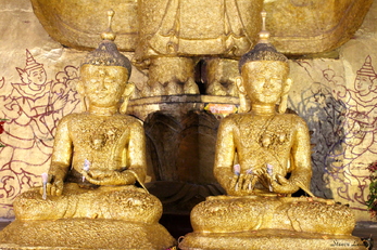 Statues en or de l'Ananda Phaya
