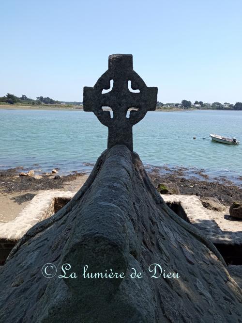 île de Saint Cado, la fontaine de Saint Cado