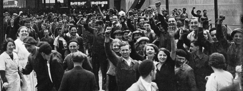 1936 Les ouvriers en grève aux Usines Renault photographie de presse  Agence Meurisse