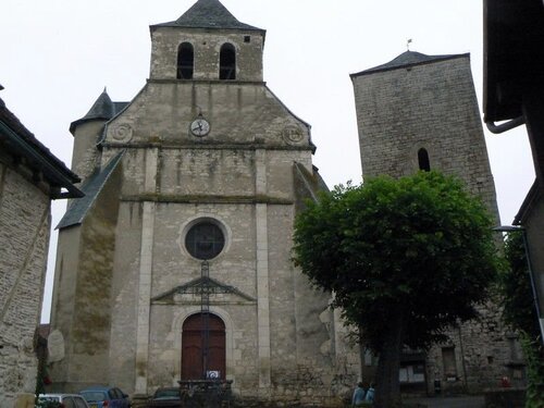 L'église de Floirac et sa tour carrée