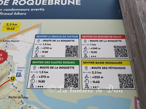 Roquebrune-sur-Argens, le rocher de Roquebrune (Les trois croix, grotte de l'ermite, le saint trou)