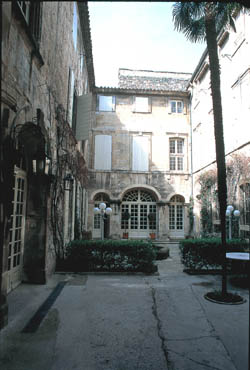 Blog de lisezmoi : Hello! Bienvenue sur mon blog!, Les Bouches-du-Rhone : Arles