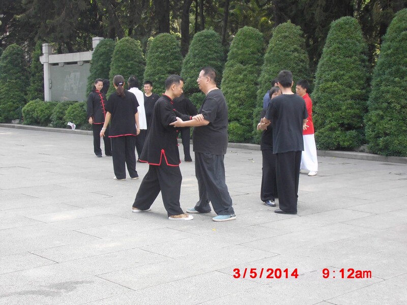 LE PLARC DES MARTYRS ET DE L'AMITIE A GUANGZHOU