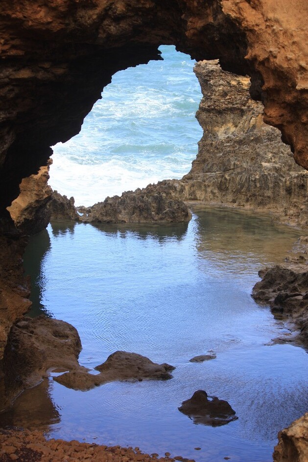 Port-Campbell--the-grotto-1--26-.jpg