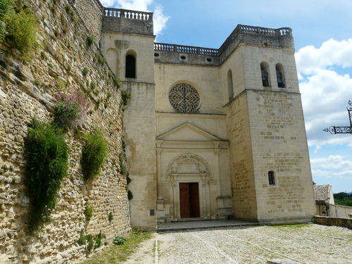 Ville de Grignan en drôme provençale