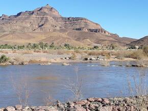 Le Draa et le sommet du Djebel Kissane