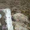 Borne frontière numéro 2 (300 m), la seconde croix grecque à bouts pattés et la croix latine